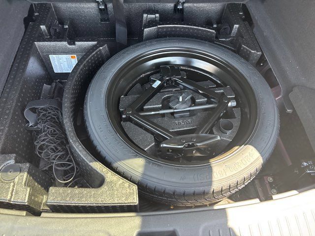 Used 2023 Cadillac XT5 Luxury w/ LPO, Floor Liner Package FWD image 12