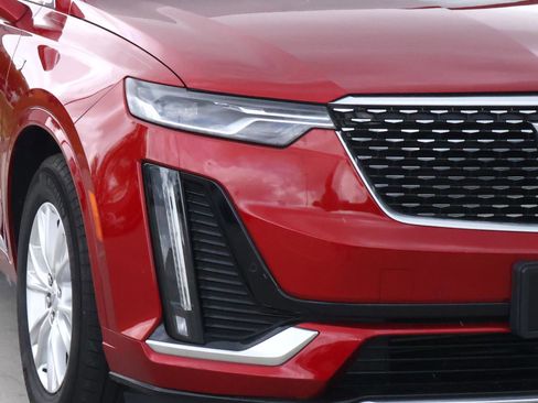 Certified 2024 Cadillac XT6 Luxury FWD image 9