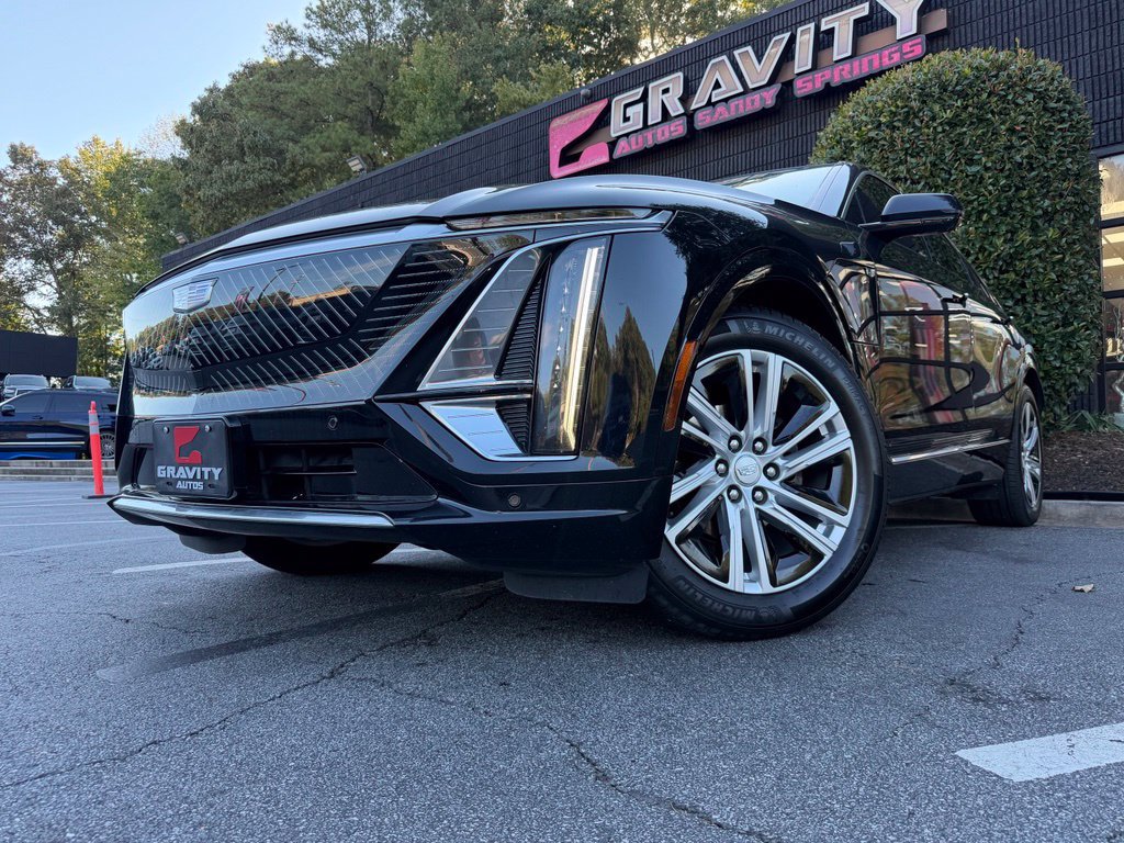 Used 2024 Cadillac Lyriq Tech RWD image 2