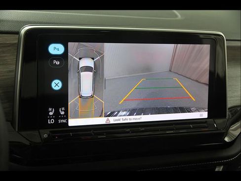 Certified 2026 Volkswagen Atlas SEL Premium R-Line AWD/4WD image 15