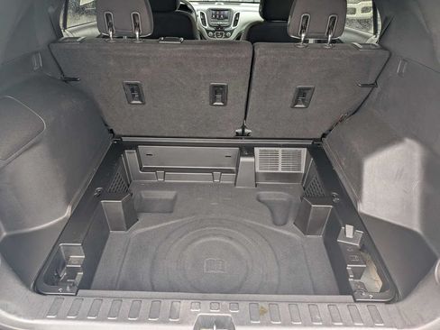 Used 2020 Chevrolet Equinox LS w/ LS Convenience Package FWD image 6