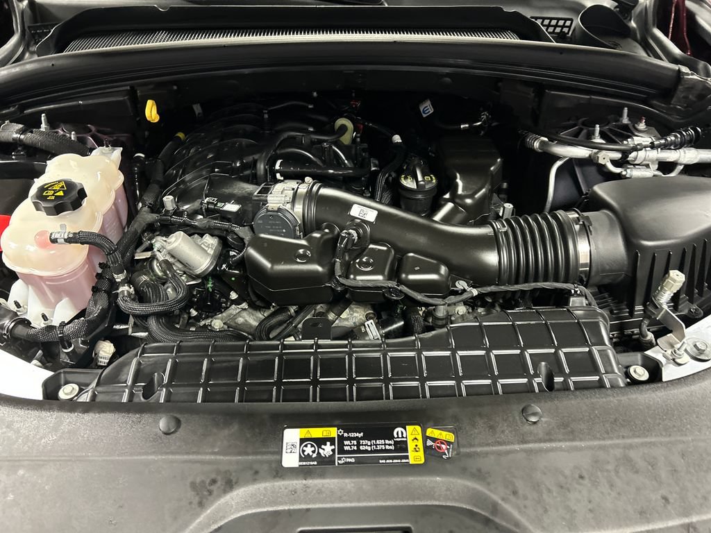 Used 2025 Jeep Grand Cherokee Limited w/ Luxury Tech Group II AWD/4WD image 27