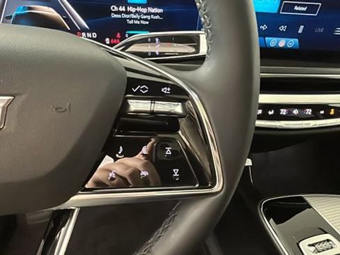 Used 2024 Cadillac Lyriq Tech RWD image 17