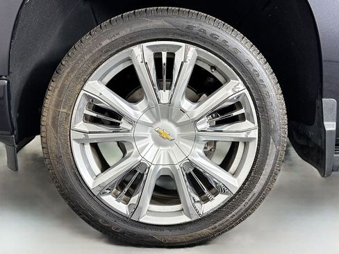 Used 2022 Chevrolet Silverado 1500 High Country w/ High Country Premium Package image 31