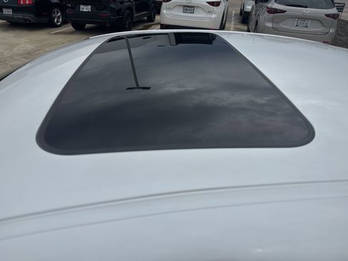 Used 2024 Lexus ES 300h w/ Technology Package image 19