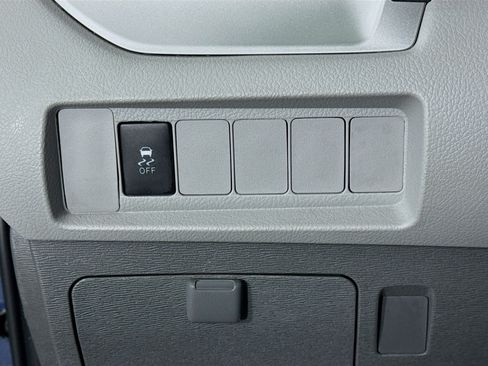 Certified 2020 Toyota Sienna L FWD image 10