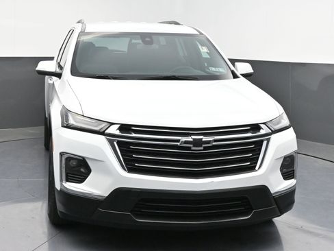 Used 2023 Chevrolet Traverse LT AWD/4WD image 2