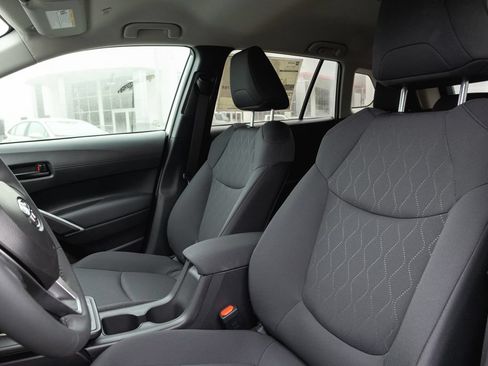 New 2026 Toyota Corolla Cross LE FWD image 8