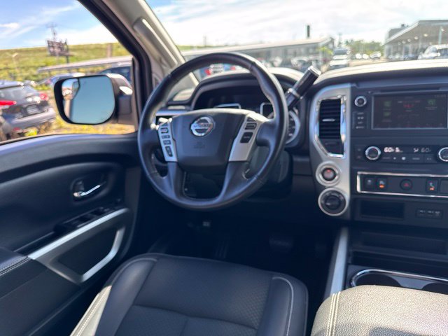 Used 2019 Nissan Titan PRO-4X AWD/4WD image 11