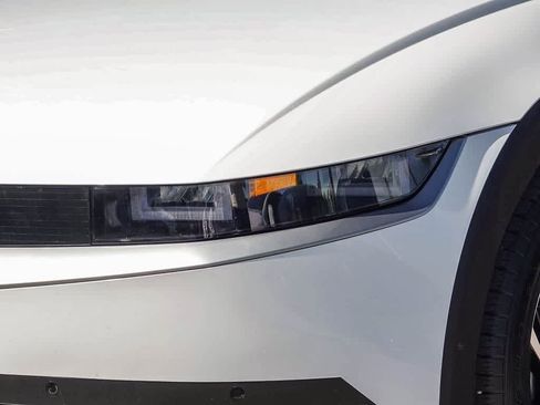 Used 2024 Hyundai Ioniq 5 SEL image 8