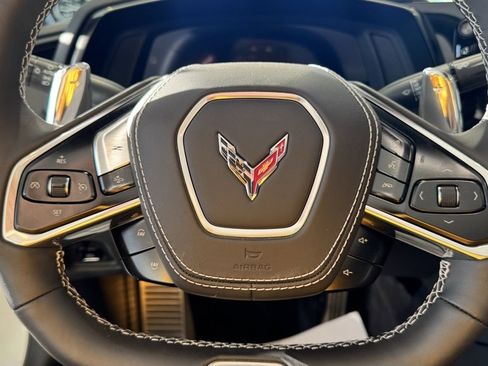 Used 2025 Chevrolet Corvette Z06 image 11