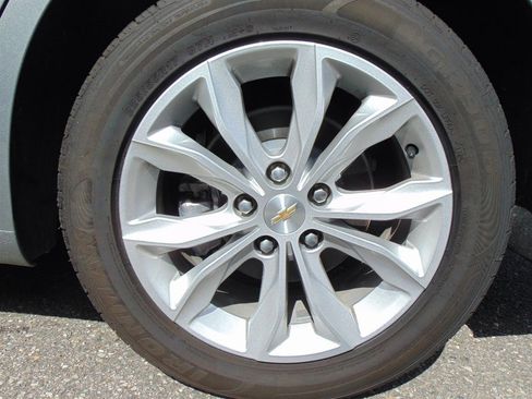 Used 2023 Chevrolet Malibu LT image 9