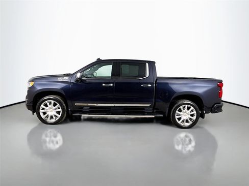 Used 2022 Chevrolet Silverado 1500 High Country w/ High Country Premium Package AWD/4WD image 6