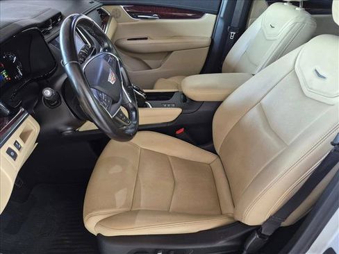 Used 2019 Cadillac XT5 Luxury AWD/4WD image 16