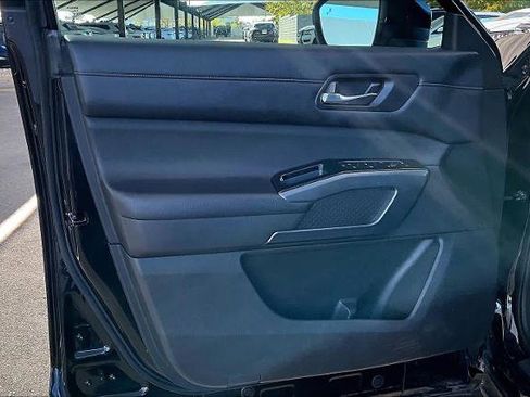 Certified 2023 Nissan Pathfinder SL w/ Lighting Package (N92) image 20