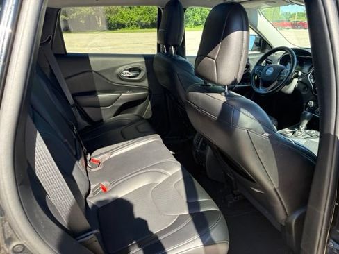 Used 2020 Jeep Cherokee Limited AWD/4WD image 15