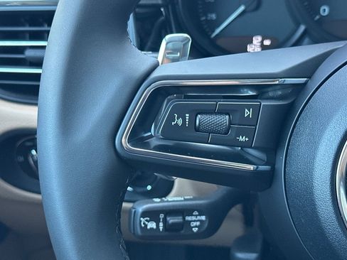 New 2026 Porsche Macan image 30