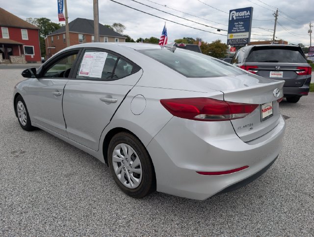 Used 2017 Hyundai Elantra SE FWD image 3