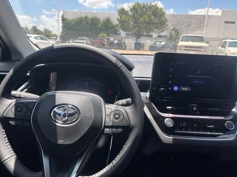 Used 2026 Toyota Corolla Cross LE FWD image 10
