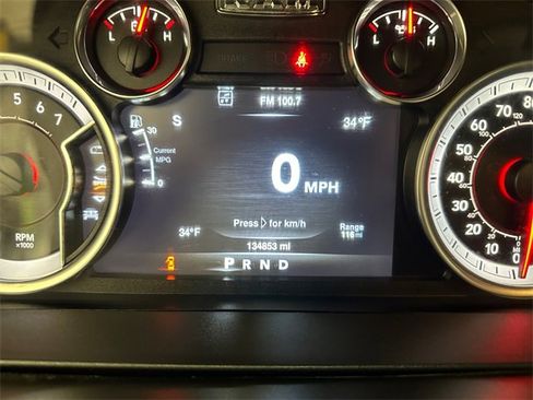 Used 2019 RAM 1500 Classic SLT w/ Luxury Group image 25