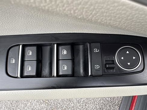 Used 2022 Kia Soul LX FWD image 28