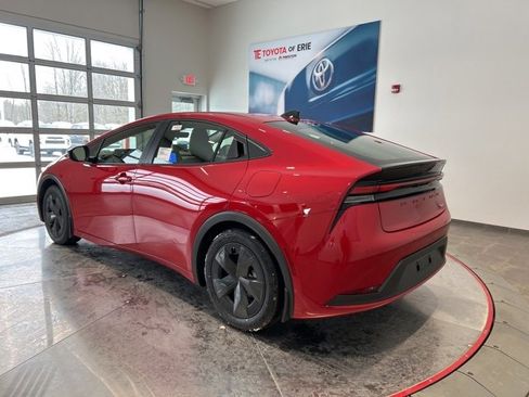 New 2026 Toyota Prius LE image 5