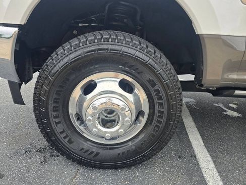 Used 2018 Ford F350 King Ranch w/ King Ranch Ultimate Package AWD/4WD image 12