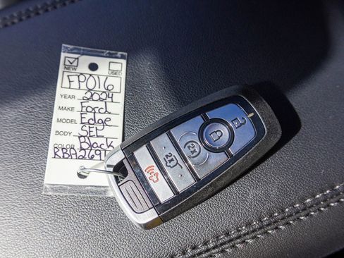 New 2024 Ford Edge SEL w/ Convenience Package image 40