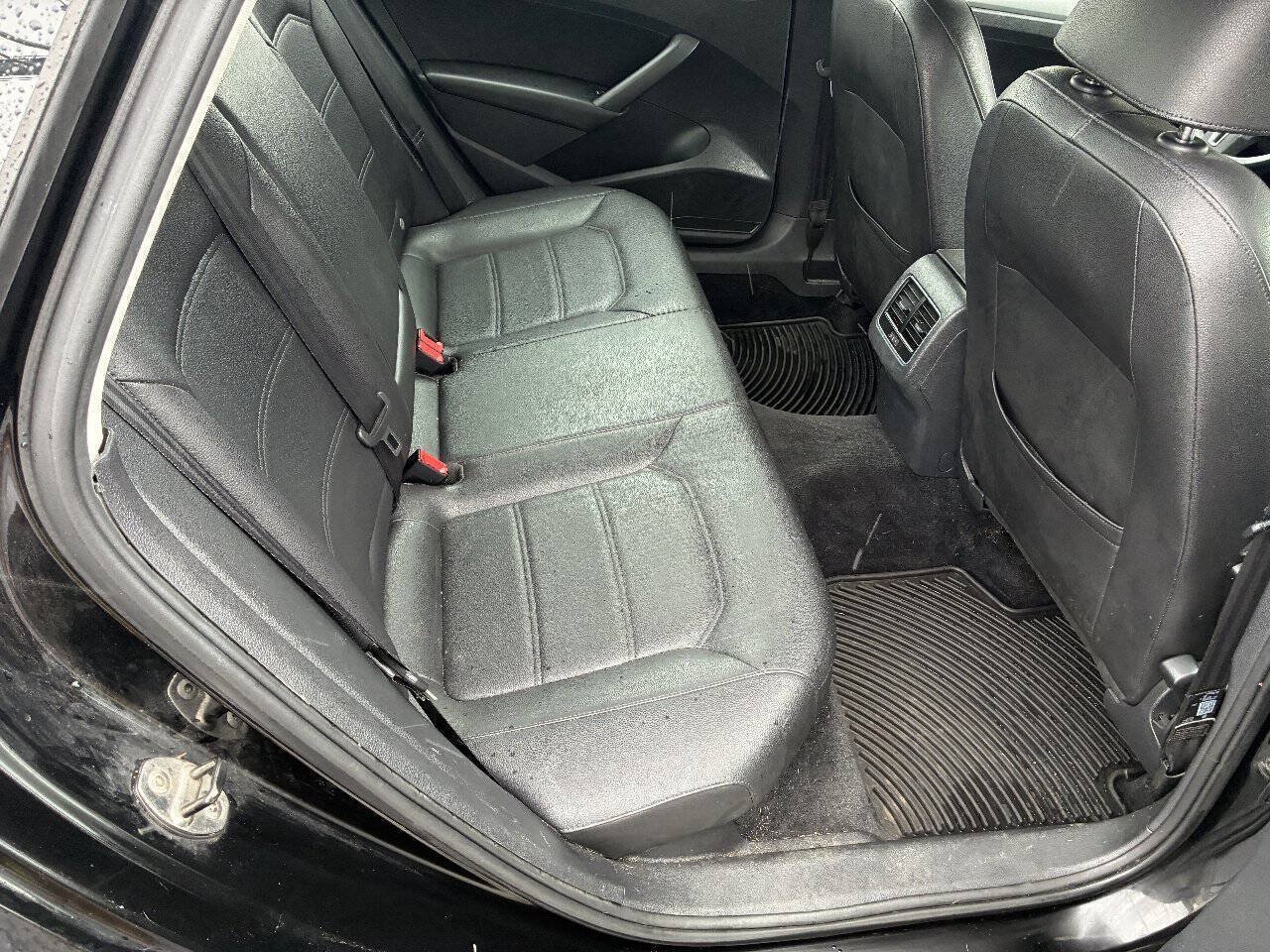 Used 2013 Volkswagen Passat 2.5 SE FWD image 7