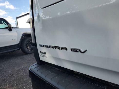 New 2026 GMC Sierra EV Elevation image 8