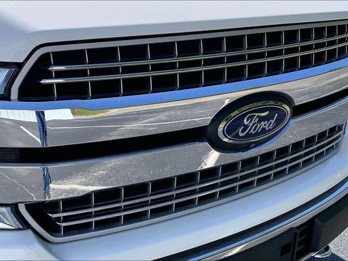 Used 2020 Ford F150 Lariat w/ Equipment Group 502A Luxury AWD/4WD image 30