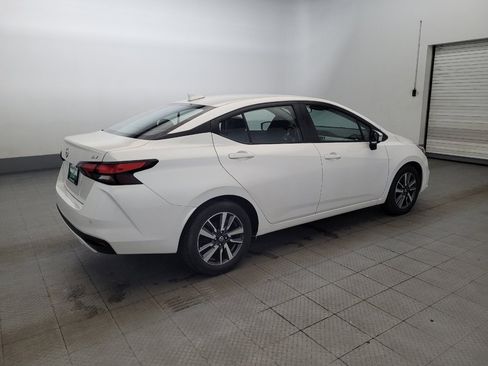 Used 2021 Nissan Versa SV FWD image 10