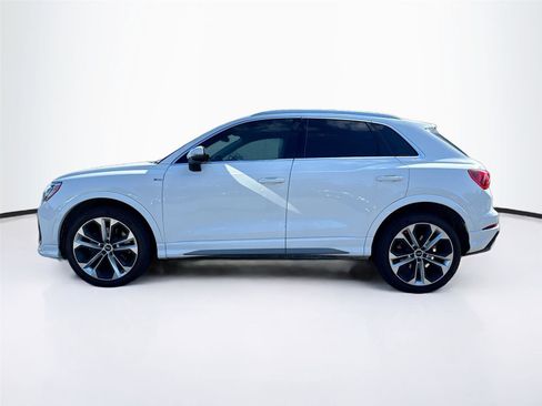 Used 2021 Audi Q3 2.0T Premium w/ Convenience Package image 4