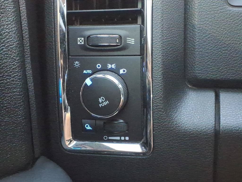 Used 2015 RAM 1500 Laramie w/ Convenience Group AWD/4WD image 21