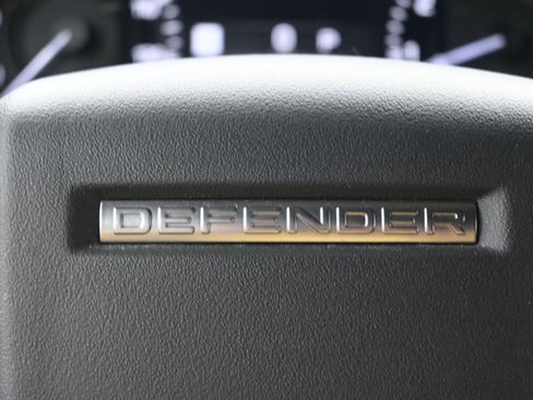 Certified 2023 Land Rover Defender 110 X-Dynamic SE image 23