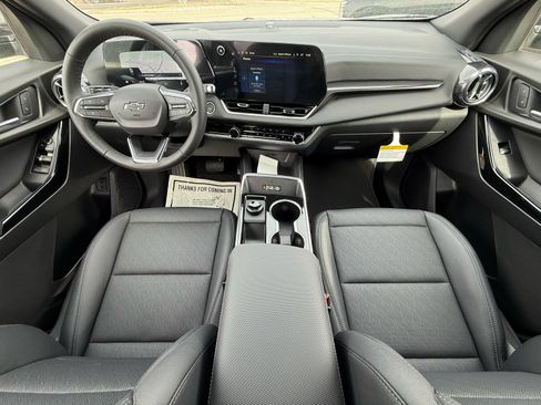 New 2026 Chevrolet Equinox LT image 13