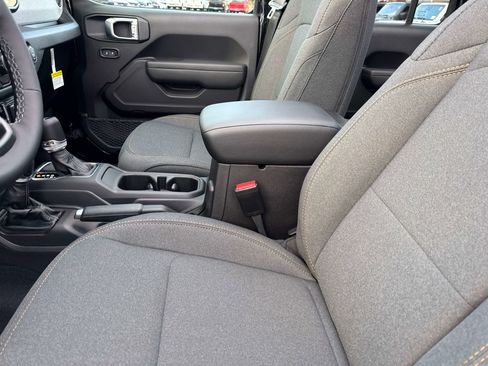 New 2026 Jeep Wrangler Unlimited Sport image 10