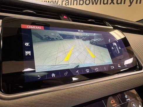 Used 2018 Land Rover Range Rover Velar R-Dynamic SE image 16