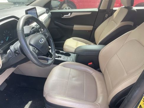 Used 2020 Ford Escape SEL FWD image 10