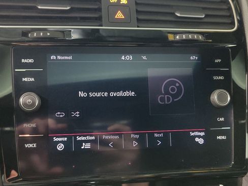 Used 2019 Volkswagen GTI SE w/ SE Experience Package image 31