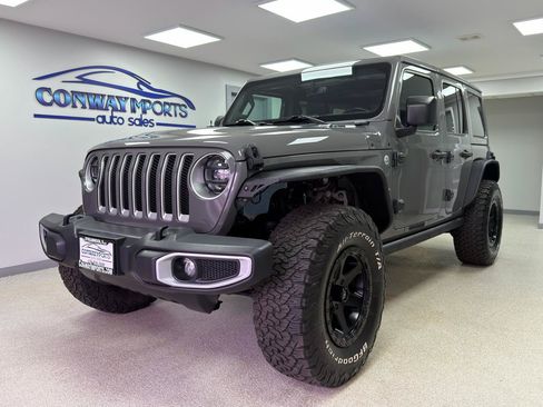 Used 2019 Jeep Wrangler Unlimited Sahara w/ Uconnect 4C Nav & Sound Group AWD/4WD image 1