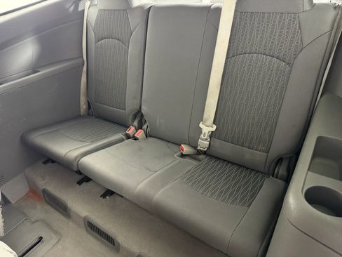 Used 2017 Chevrolet Traverse LT w/ Style and Technology Package AWD/4WD image 34