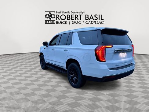 Used 2024 GMC Yukon SLT AWD/4WD image 6