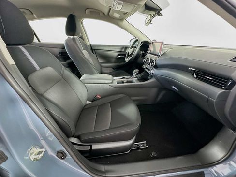 Used 2025 Nissan Sentra SV FWD image 24