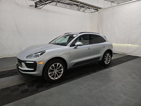 Used 2023 Porsche Macan w/ Premium Package Plus AWD/4WD image 2