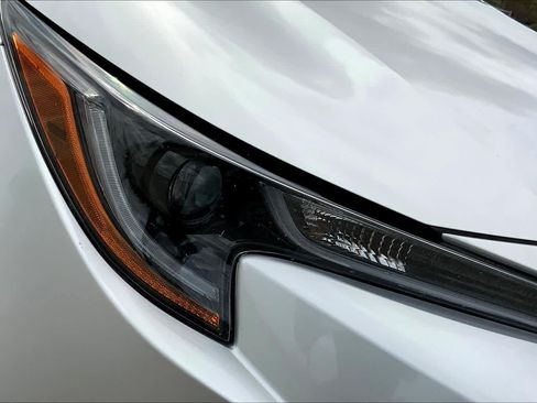 Used 2022 Toyota Corolla LE FWD image 26