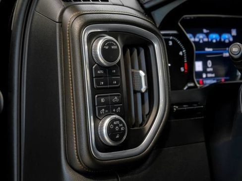 Used 2020 GMC Sierra 2500 AT4 w/ AT4 Premium Package AWD/4WD image 47