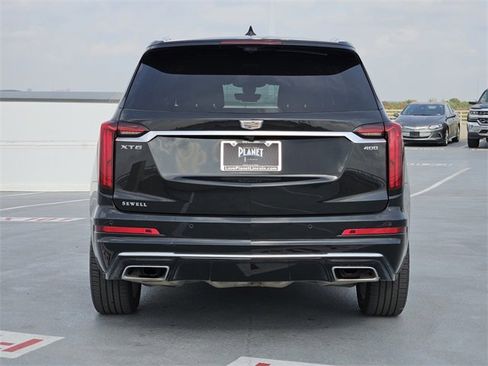 Used 2021 Cadillac XT6 Premium Luxury image 6