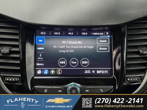 Used 2021 Chevrolet Trax LT w/ LT Convenience Package AWD/4WD image 27