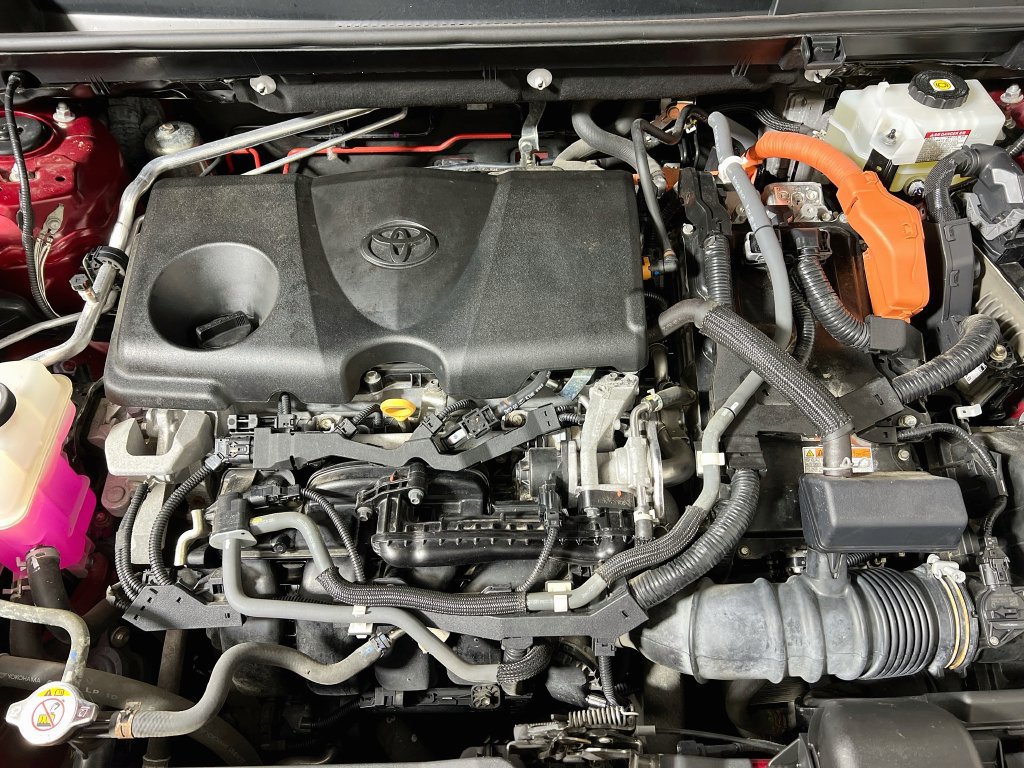 Certified 2021 Toyota RAV4 XLE Premium AWD/4WD image 27